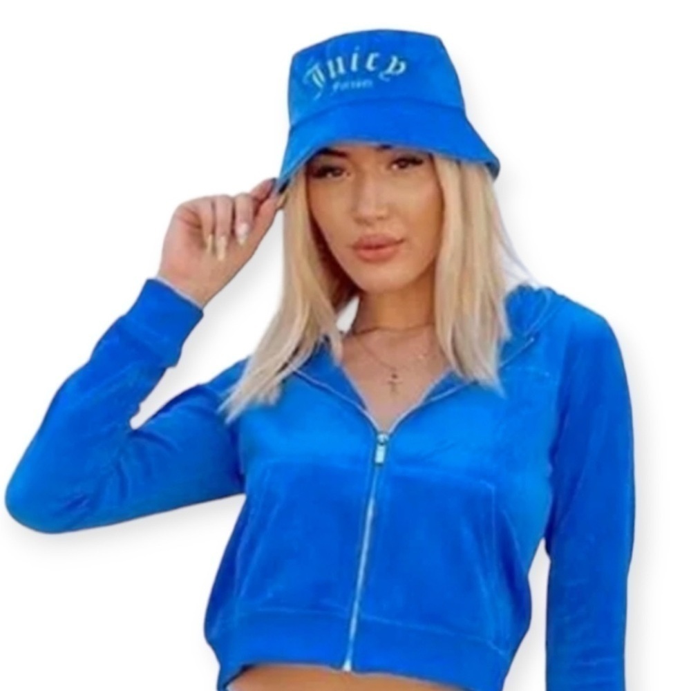 JUICY COUTURE X FOREVER 21 90s Y2K Blue Velour Bucket Hat NWT - Picture 2 of 5